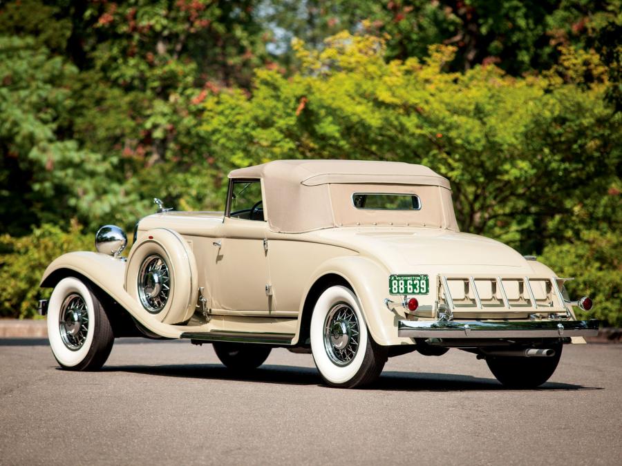  Chrysler Custom Imperial Roadster Convertible by LeBaron 1933 года  (фото 13 из 20)
